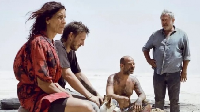 Film Sirat: Meniti Jalan Sunyi yang Mengaduk-aduk Emosi Lewat Visual