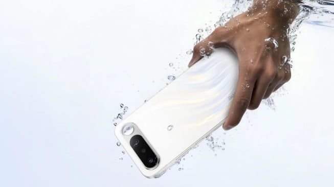 Spesifikasi Realme 16 5G: HP Midrange Berdesain Futuristik dengan Baterai 7.000 mAh