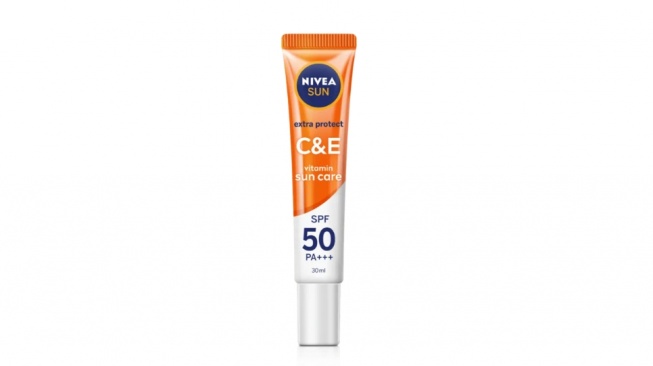 Nivea Sun Face Serum Extra Protect C&E SPF50+ PA+++. [Nivea]