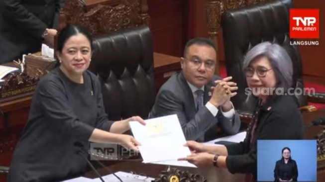 Tok! DPR Sahkan RUU PPRT, Hak Cipta, dan Pengelolaan Keuangan Haji Jadi Usul Inisiatif