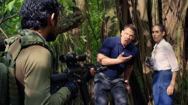 Film Freelance yang dibintangi John Cena akan tayang pada Sabtu (14/3/2026) dini hari pukul 02.00 WIB di Trans TV. [YouTube]