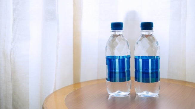 Ilustrasi air mineral (Freepik/victor217)