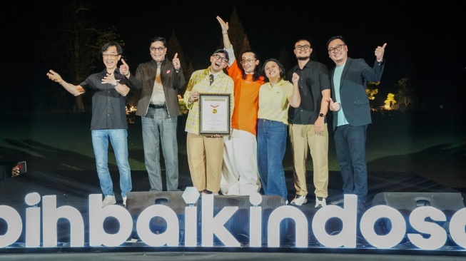 Indosat x DVET mencetak rekor MURI. [Indosat]