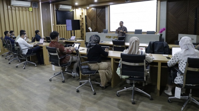 Program Adjunct Professor FISIP UPN "Veteran" Jakarta. [UPN Veteran]