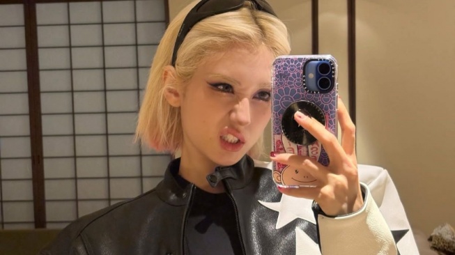 4 Mix and Match Outfit ala Jeon Somi untuk Look Effortless tapi Chic!