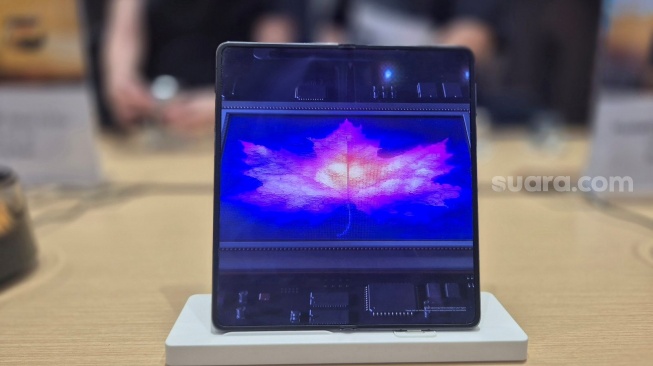 Huawei Mate X7. [Suara.com/Dythia]