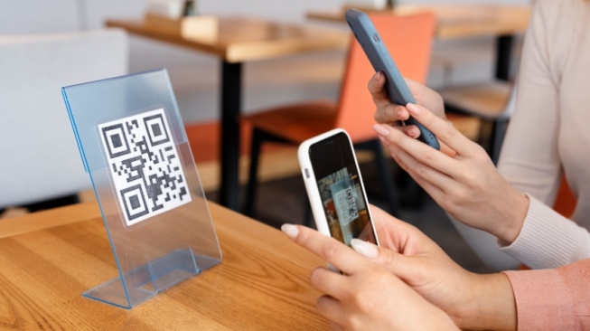 Bagaimana Etika Memberi THR Via QRIS Menurut Islam?