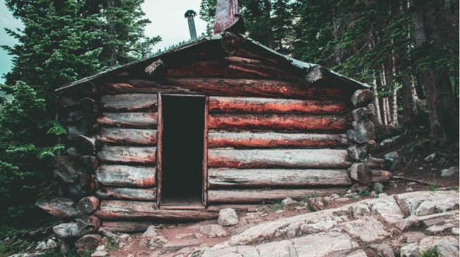 Kemenangan yang Tak Sanggup Kami Beli