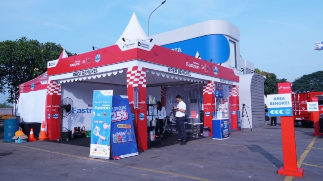 Pemudik Bisa Cek Kesehatan dan Ganti Oli di Selasar Fastron Rest Area KM 57