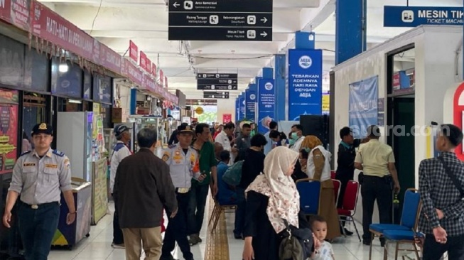 Kisah Nenek Aca di Kampung Rambutan, Nabung dari Jualan Nasi Uduk Demi Mudik Lebaran