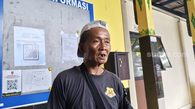 Lebaran di Balik Kemudi, Kisah Rasimin Menunda Kepulangan Demi Mengantar Rindu Orang Lain