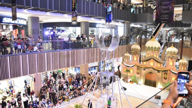 Jangan Lewatkan Aksi Akrobat Internasional dari Chile di The Park Pejaten Saat Libur Lebaran!