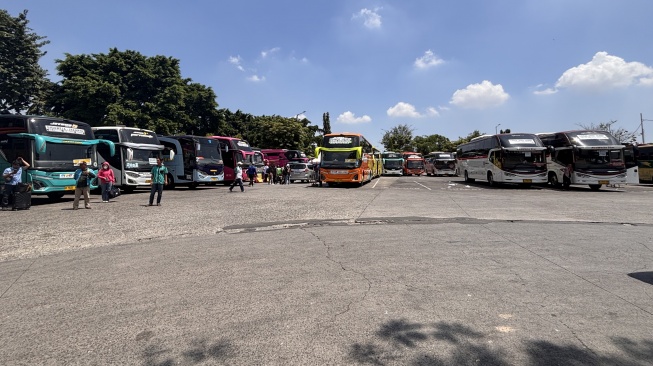 Cerita Unik Pemudik di Terminal Kalideres: Pengalaman Pertama hingga Tradisi Tahunan
