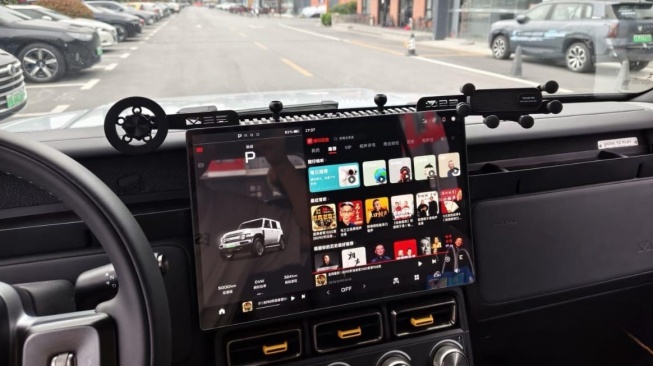 Modifikasi iCAR V3 dengan konsep Pludlg & Play. (Foto: iCAR)