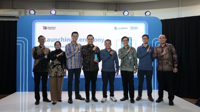 Dengan QRIS Tap di BRImo, Kini Naik Transjakarta Jadi Makin Mudah