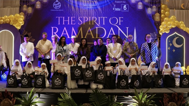 Ramadan Charity Event The Sultan Hotel & Residence Jakarta: Kebahagiaan dan Kebersamaan 100 Anak