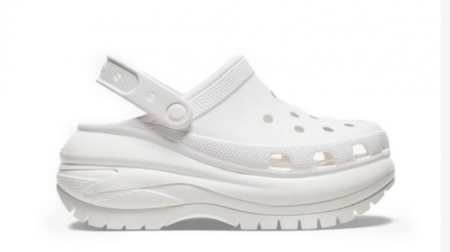 10 Promo Sandal CROCS di Foot Locker, Nyaman dan Stylish untuk Salat Idulfitri