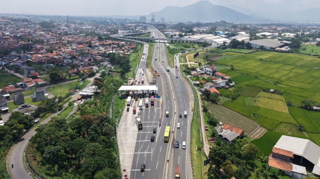 Jelang Puncak Mudik, Kendaraan Keluar Jabodetabek Naik 14 Persen