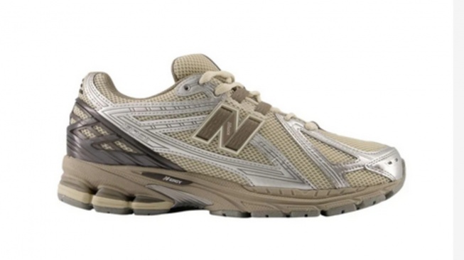 New Balance 1906 Men's Sneakers Shoes &ndash; Silver (Foot Locker)