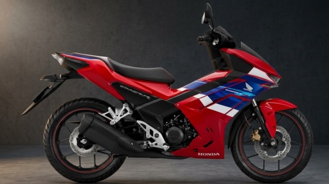 Tinggalkan Desain Ramping, Generasi Baru Honda Supra Kini Punya Knalpot Gambot Ala Moge