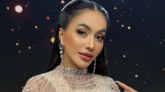 Denada Anggap Tak Penting Ungkap Identitas Ayah Kandung Ressa