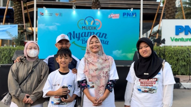 Cerita Ibu Eka Setelah Dua Tahun Menahan Rindu Kini Bisa Mudik Nyaman Bareng PNM