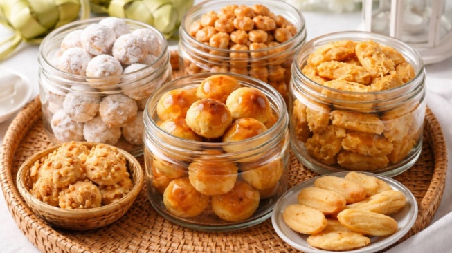 10 Cara Menyimpan Kue Lebaran Tetap Renyah dan Tahan Lama, Anti Melempem!