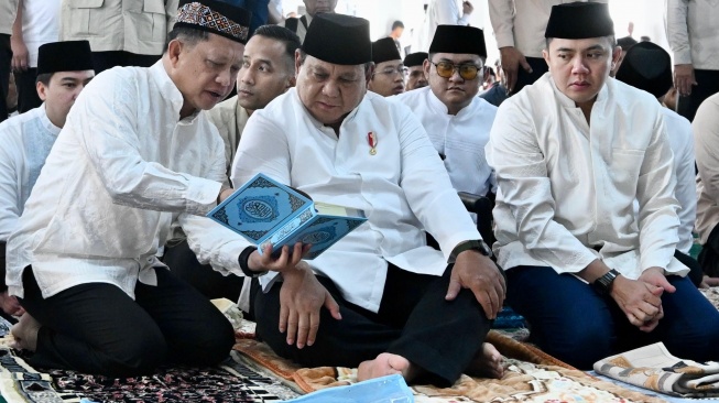 Kasatgas Tito Bersama Presiden Laksanakan Salat Idulfitri di Kabupaten Aceh Tamiang