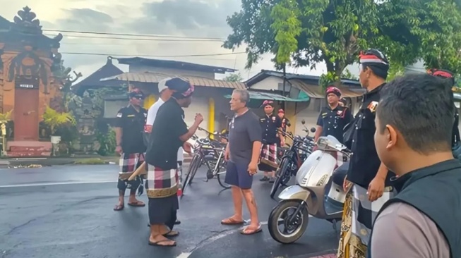 Kelakuan Turis AS Keluyuran saat Nyepi di Bali, Pura-pura Bisu saat Ditanya