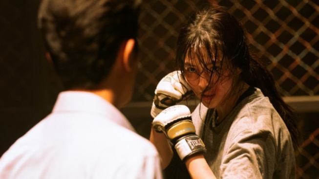 Dari Bandar Narkoba hingga Kekerasan Seksual, Isu Berat di My Name (2021)