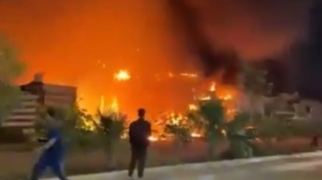 Serangan rudal Iran menghantam kota Dimona dan Arad di selatan Israel pada Sabtu (21/3/2026), melukai lebih dari 100 orang dan memicu eskalasi baru dalam perang Iran melawan Amerika Serikat dan Israel. [Tangkap layar X]