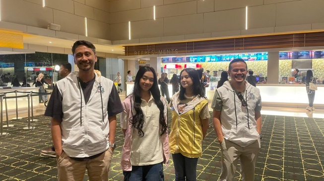 Dari Surabaya ke Makassar, Cast Pelangi di Mars Sapa Langsung Penonton dengan Hangat