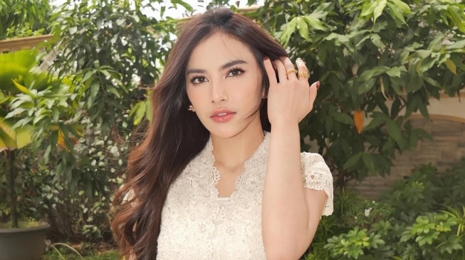 Mahalini Pakai Kebaya saat Lebaran Tuai Pro Kontra, Sang Desainer Ungkap Inspirasinya