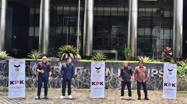 Sindiran Satire ke KPK, Panen Penghargaan Buntut Yaqut Jadi Tahanan Rumah Saat Lebaran