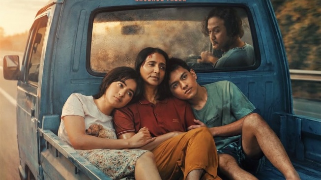 Sinopsis Film Ayah Ini Arahnya Kemana Ya?, Ketika Sosok Kepala Keluarga Tak Lagi Jadi Kompas