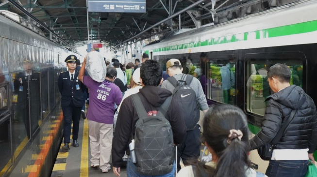 KAI Daop 6 Yogyakarta Prediksi Puncak Arus Balik Hari Ini, 71 Ribu Penumpang Padati Stasiun