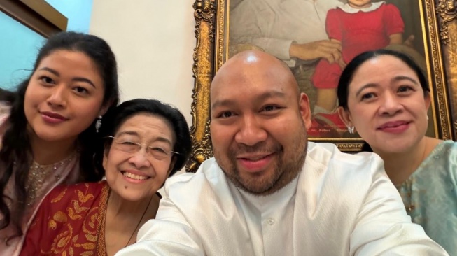 Momen Didit Anak Presiden Prabowo Dapat Kejutan Kue Ultah dari Megawati dan Puan Maharani