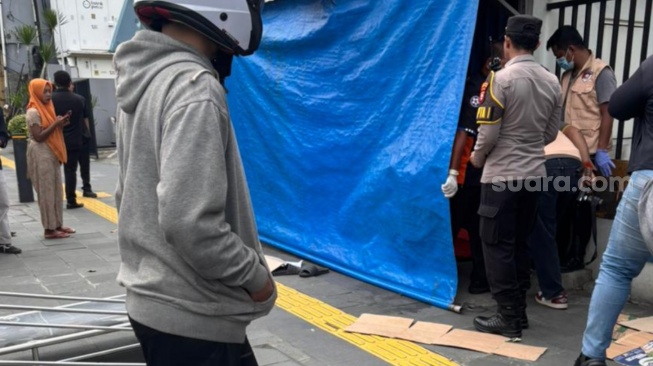 Sempat Dikira Tidur, Pria di Depan Gedung HNSI Juanda Ternyata Sudah Tak Bernyawa