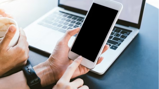 Cara Cek Bansos PKH Lewat HP dengan Mudah dan Terbaru 2026