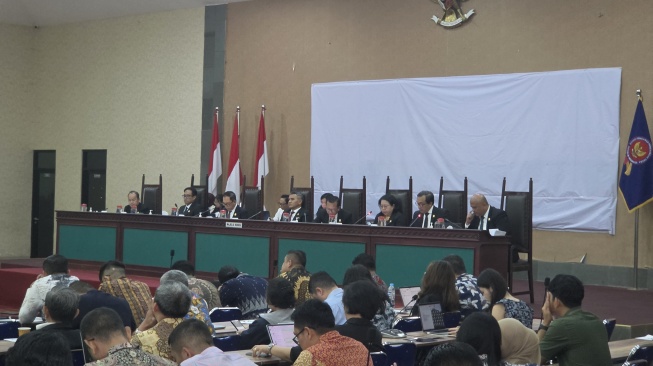 Divonis Praktikkan Kartel Bunga, Pinjol Adakami dan Asetku Didenda Ratusan Miliar