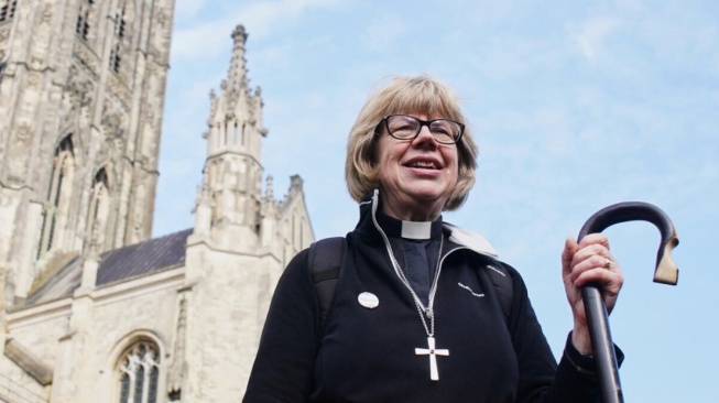 Sarah Mullally resmi dilantik sebagai Uskup Agung Canterbury, menandai sejarah baru sebagai perempuan pertama yang memimpin Gereja Inggris. [Istimewa]