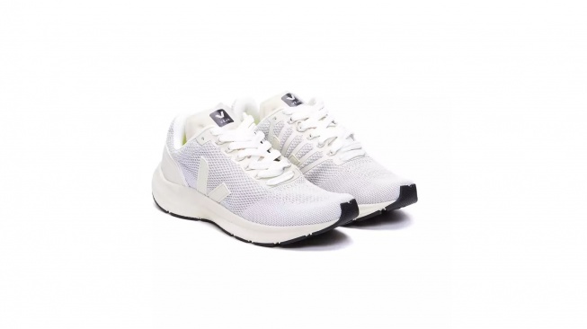 Veja Marlin V-Knit Sneakers. [Zalora]