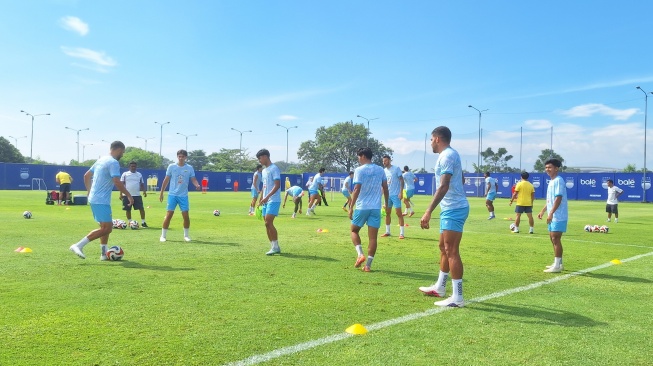 Layvin Kurzawa dan Thom Haye Absen Latihan, Ini Penjelasan Bojan Hodak