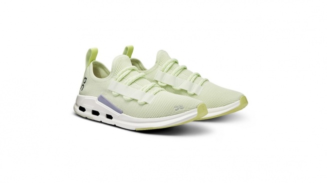 ON Cloudeasy. [novelship]