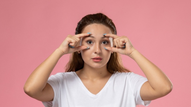 6 Cara Mengatasi Mata Bengkak: Praktis, Cepat, dan Mudah Diterapkan