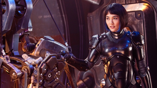 Film Pacific Rim yang dibintangi Idris Elba, Charlie Hunnam, dan Rinko Kikuchi akan tayang pada Kamis (26/3/2026) malam ini pukul 20.00 WIB di Trans TV. [YouTube]