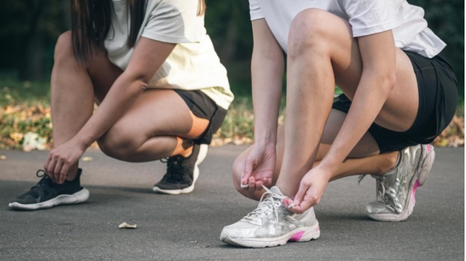 7 Sepatu Lari yang Awet untuk Pemakaian Lama, Nyaman dan Tahan Banting