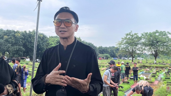 Anji Ceritakan Detik-Detik Terakhir Kepergian Sang Ibu