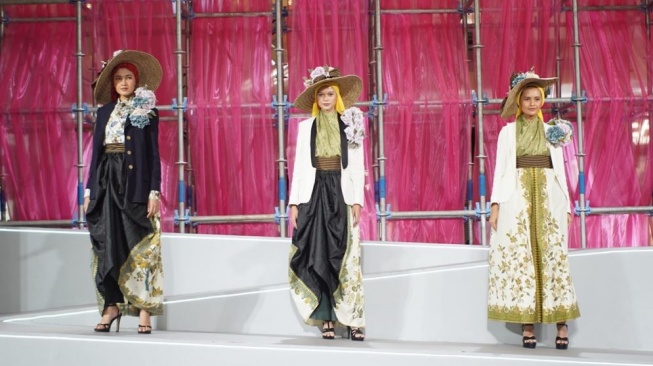 Tak Sekadar Tradisi, Wastra Indonesia Punya Potensi Jadi Produk Mewah di Fashion Global