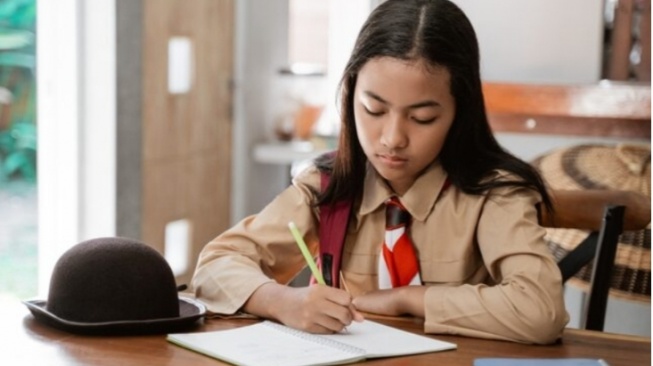 5 Contoh Surat Izin Tidak Sekolah Karena Sakit Formal Sesuai Format Resmi